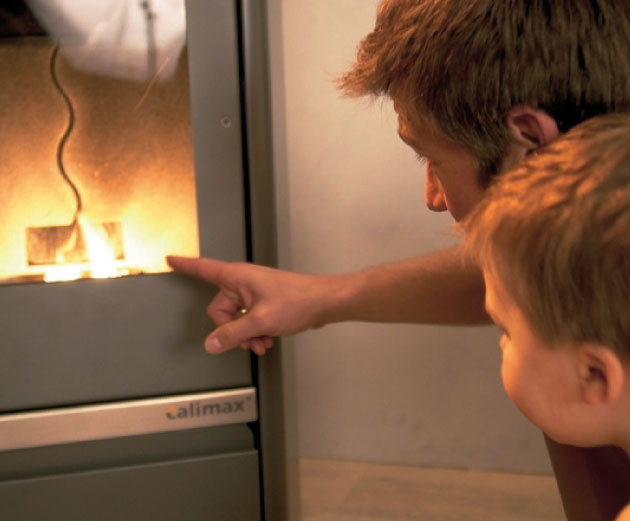Pelletfeuer_im_Wohnzimmer_30_1